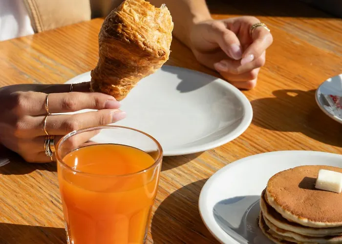 Alojamento de Acomodação e Pequeno-almoço Sweet Sleep 4*